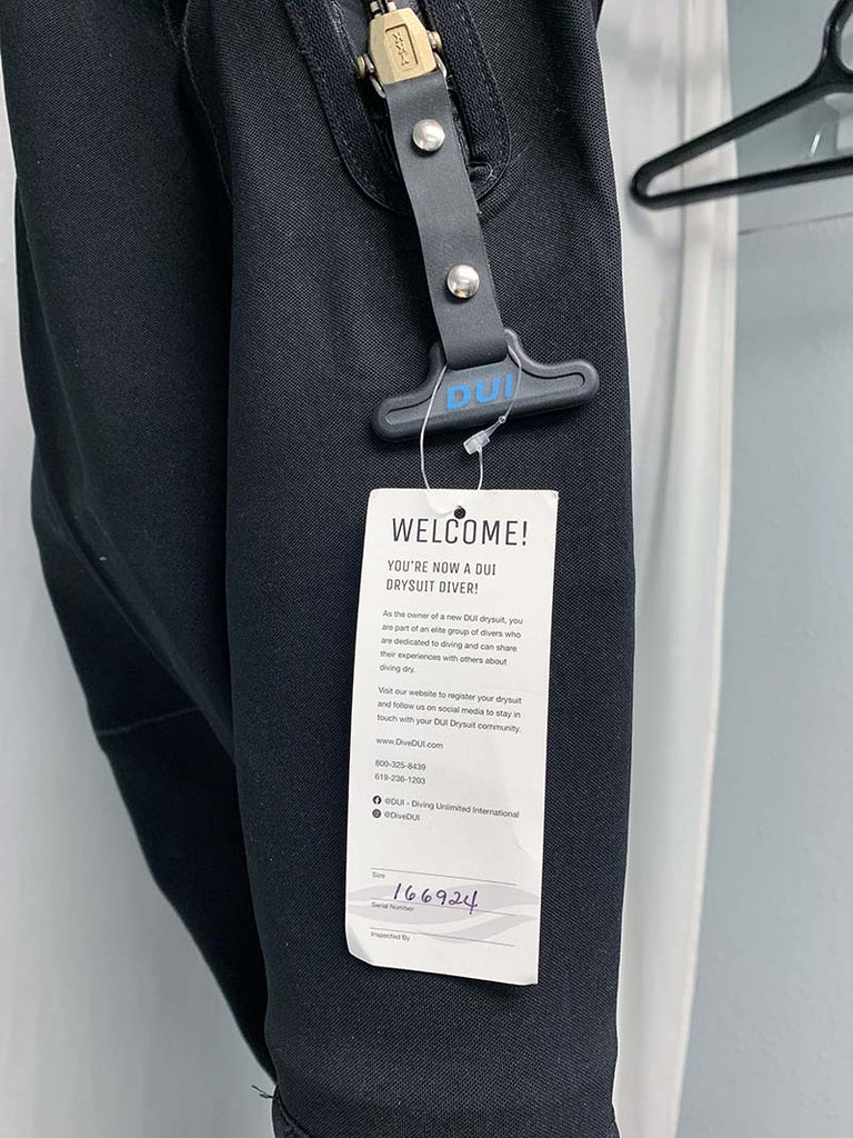 DUI Women's SM CF200SE Premium Drysuit TR8836