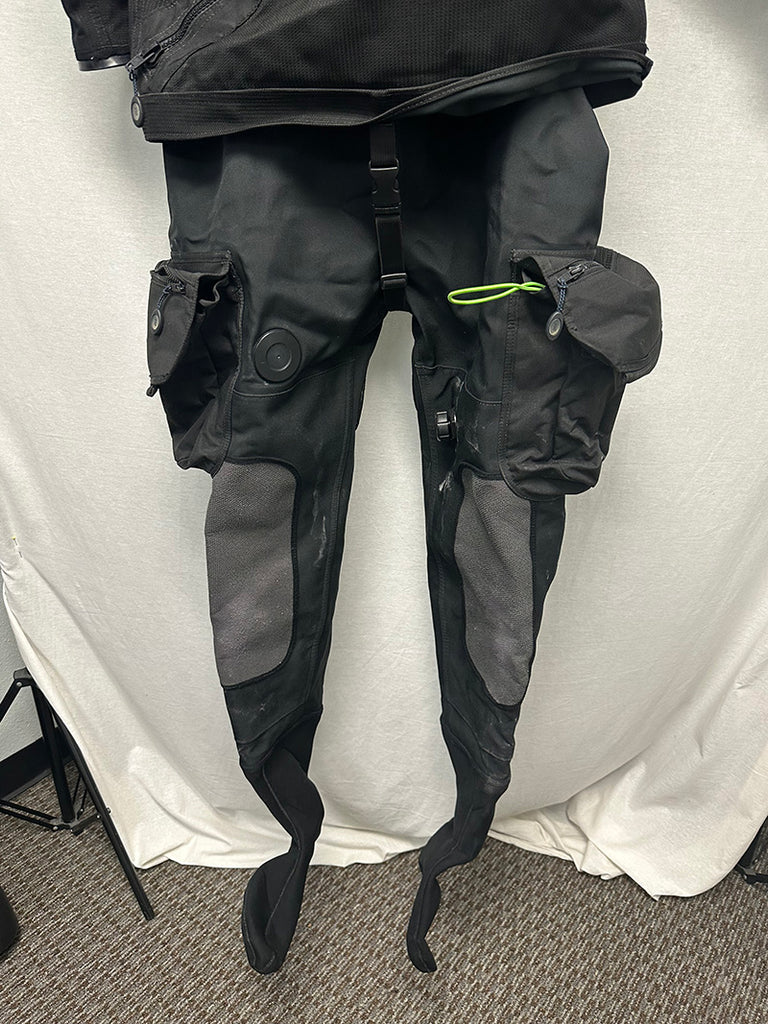 DUI Men's MD CLX450 Classic Drysuit TR8968
