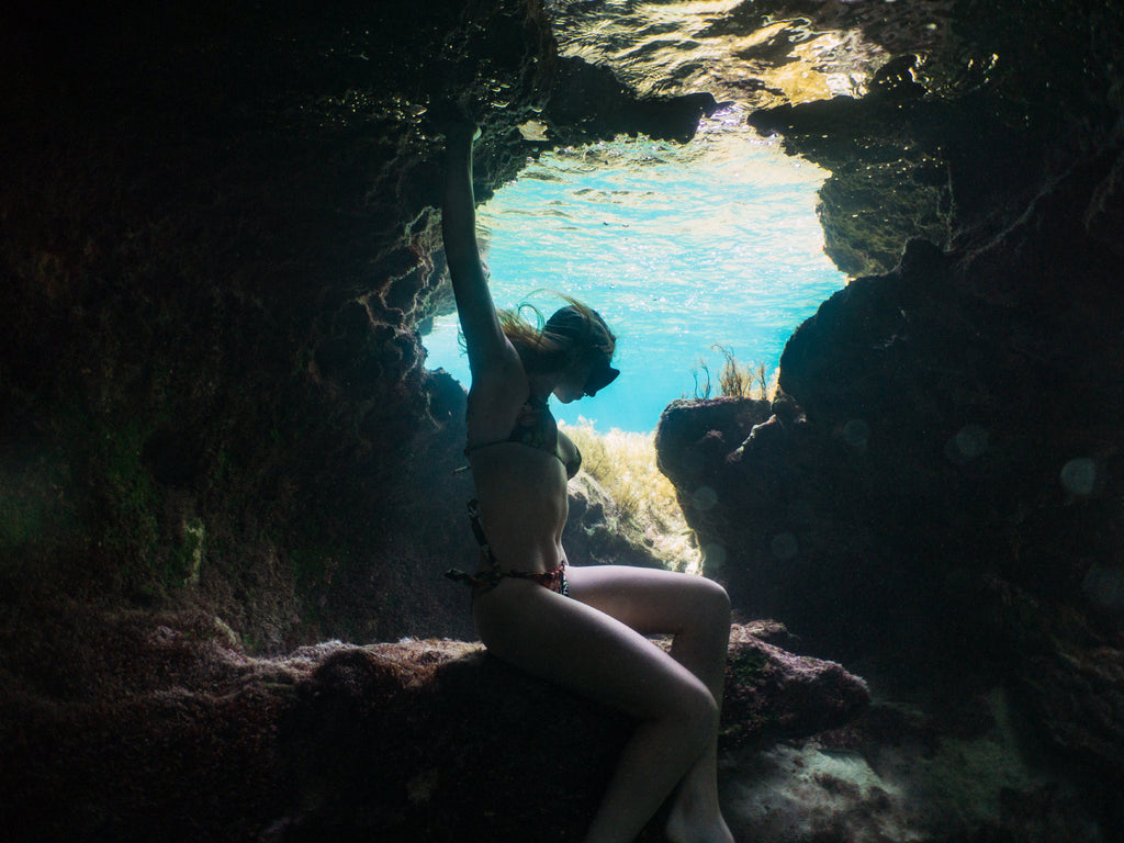 OMS Tattoo Mask - black on free diver